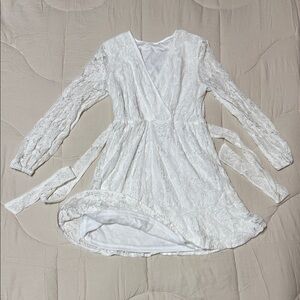 Elegant White Lace Wedding Dress